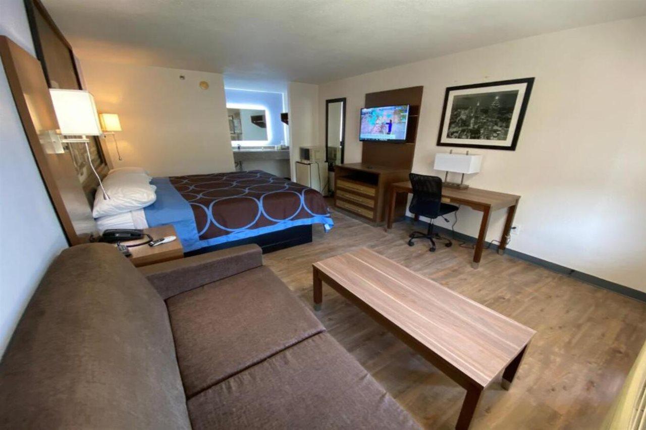 מלון Super 8 By Wyndham Marietta/West/Atl Area מראה חיצוני תמונה