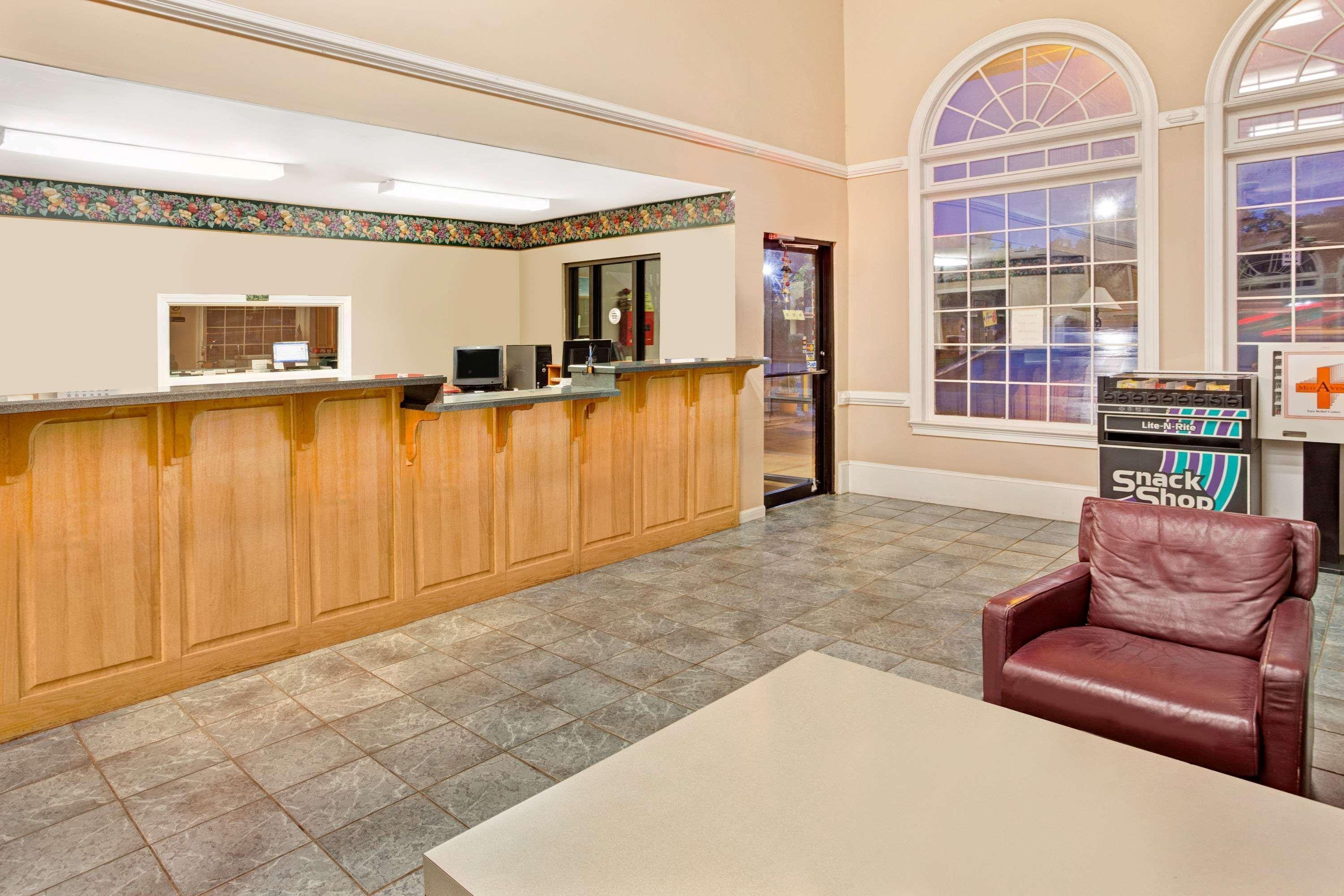 מלון Super 8 By Wyndham Marietta/West/Atl Area מראה חיצוני תמונה